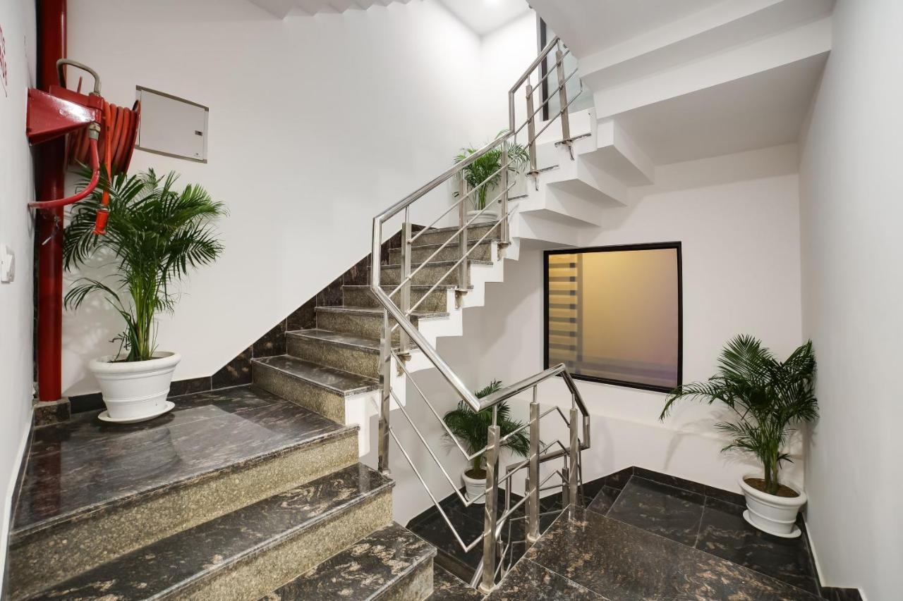 Oyo Townhouse 019 Anand Vihar Hotel Nueva Delhi Exterior foto