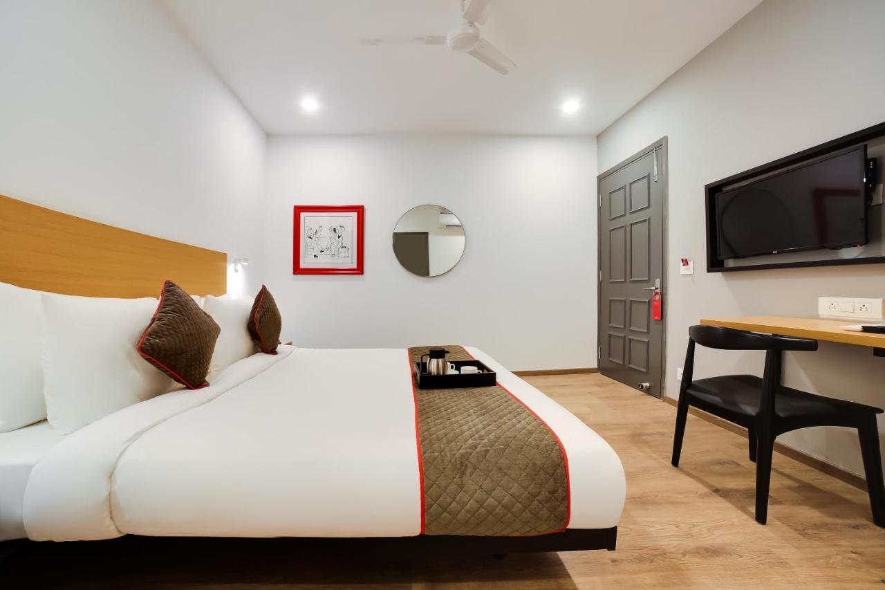 Oyo Townhouse 019 Anand Vihar Hotel Nueva Delhi Exterior foto