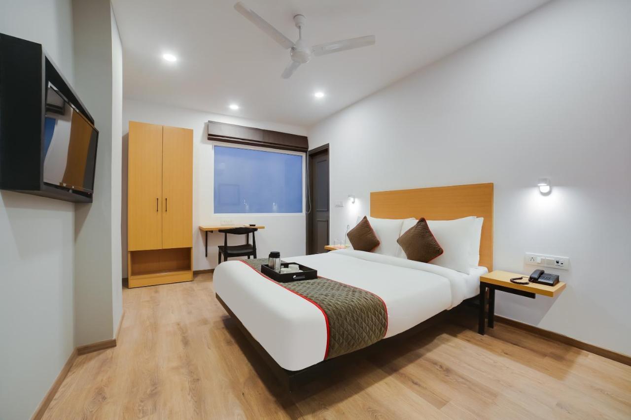 Oyo Townhouse 019 Anand Vihar Hotel Nueva Delhi Exterior foto